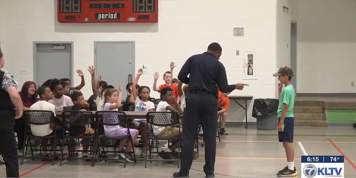 Future first responders: Longview police host teen law enforcement camp