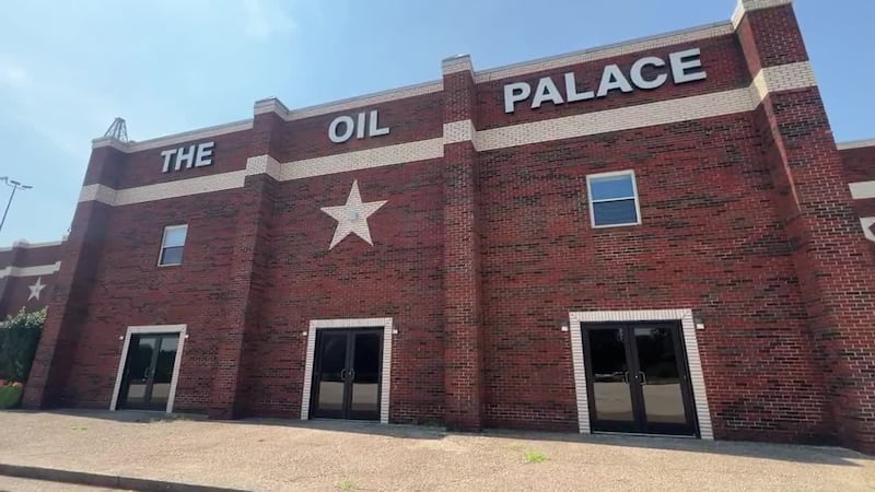 Bank seeks sale of Tyler Oil Palace