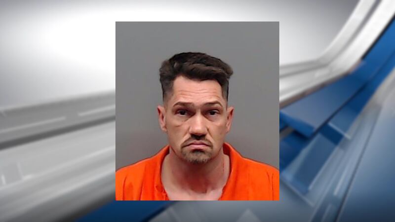 Tyler man allegedly threatens family with rifle, fires at police in ...