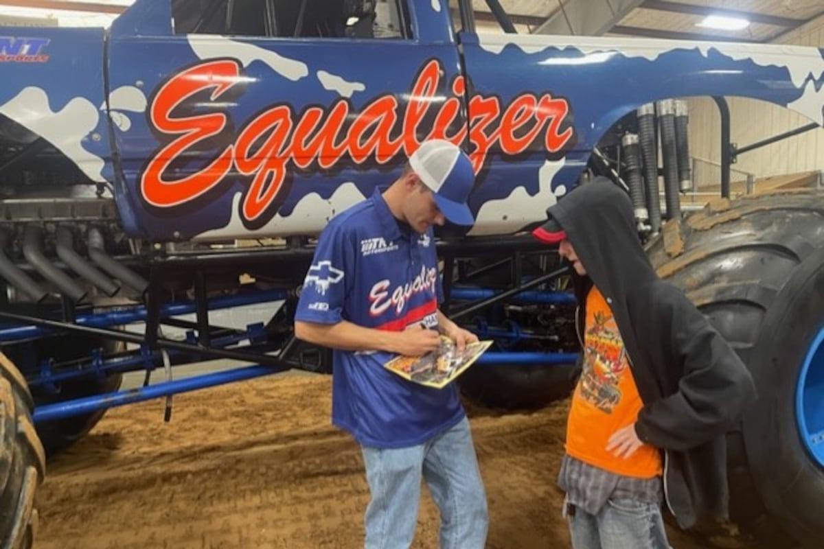 Sabine High School graduate competes in Monster Truck Wars