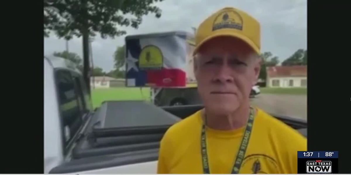 Members of Flint Baptist Church volunteering aid to Central Texas flood victims