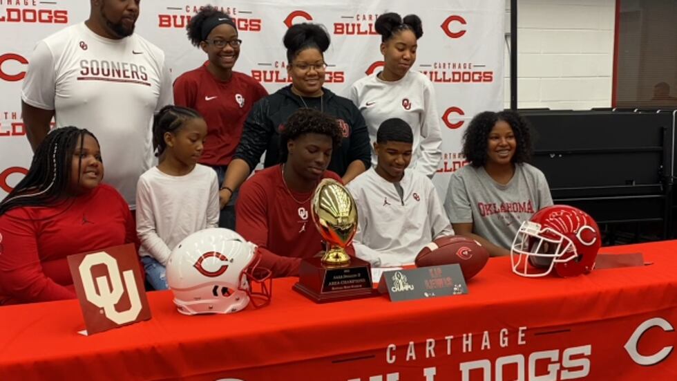 Kip Lewis signs with the University of Oklahoma