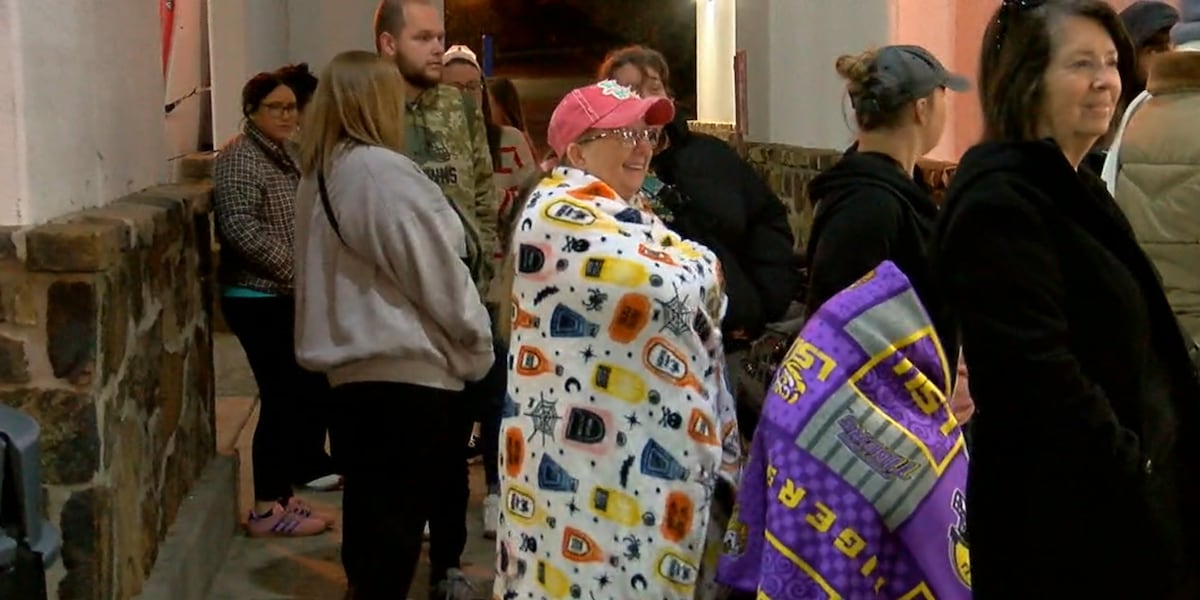 East Texans line up early for Black Friday shopping East Texans line up early for Black Friday shopping