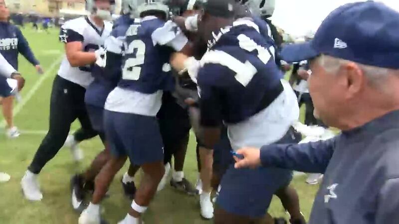 Dallas Cowboys get in scuffle at training camp